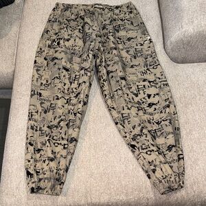 Gymshark Black and Gray Cargo Pants